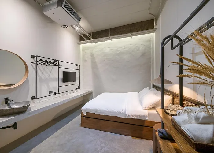Siam Shelter 3*